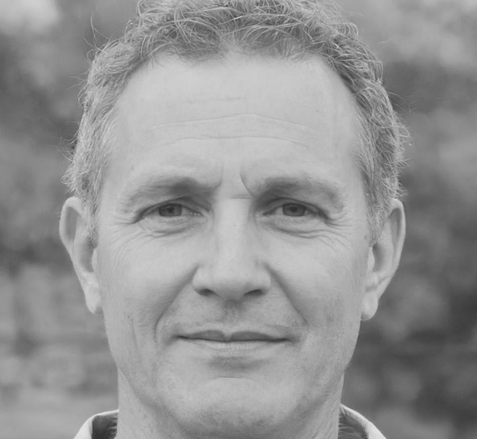 Portrait de Rémi Deschamps, expert en analyse financière